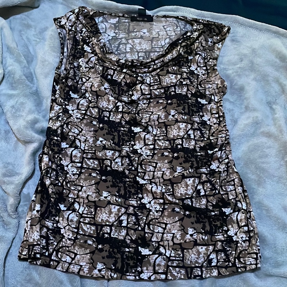 Brown and black sleeveless blouse